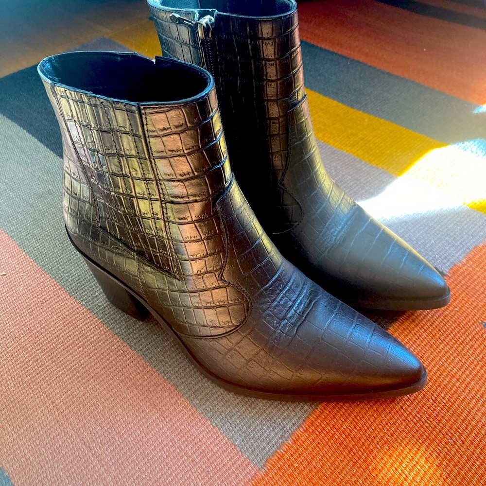 Blondo Waterproof Boots (Croc)